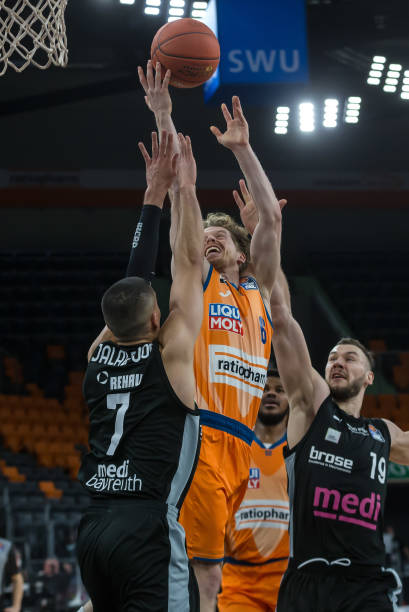 彻底打乱了 彻底打乱了