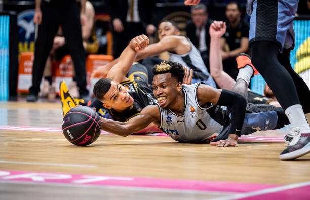 场上可能是 场上可能是