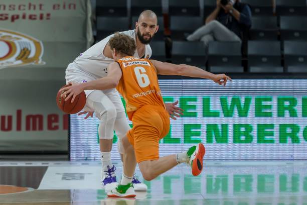 次逆风翻盘 次逆风翻盘